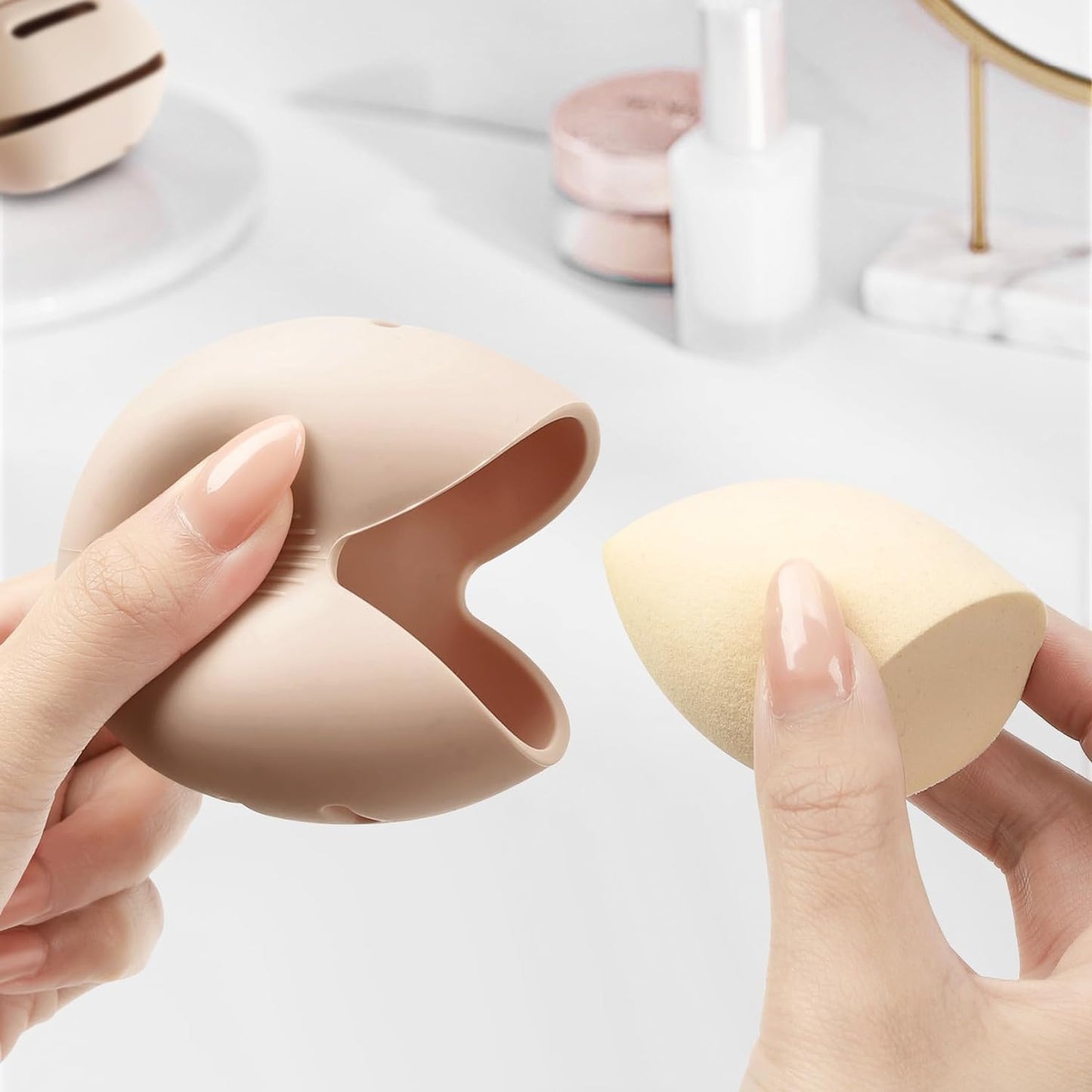 BSJIASHIWEI Silicone Makeup Brush Holder Travel Cosmetic Bag with Nylon Str
